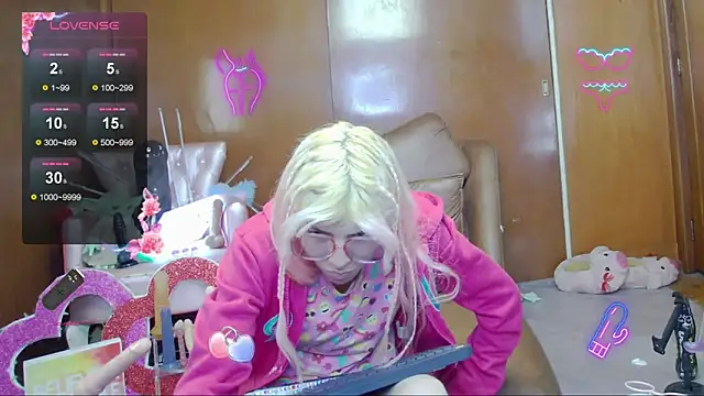 Snapshot of Skinygirl chatting on November 14, 2025, 11:30 pm Skinygirl online show from November 14, 2025, 11:30 pm