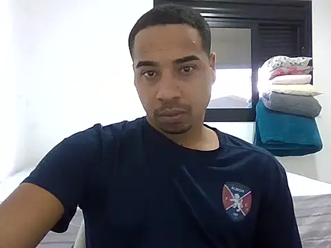 Snapshot of Juninho10c chatting on November 1, 2025, 4:34 pm Juninho10c online show from November 1, 2025, 4:34 pm