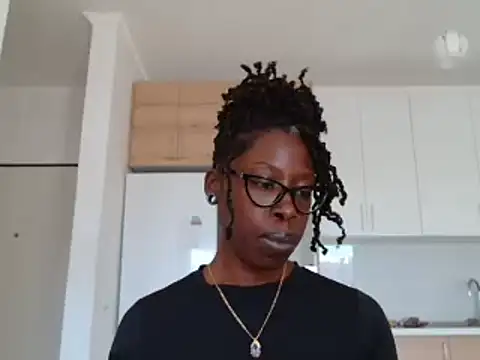 MadamIndigo online show from February 21, 2026, 10:39 am