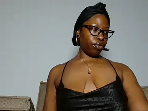 MadamIndigo online show from December 20, 2025, 4:59 am