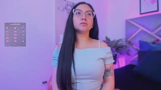 lucy neil online show from October 19, 2025, 2:36 am