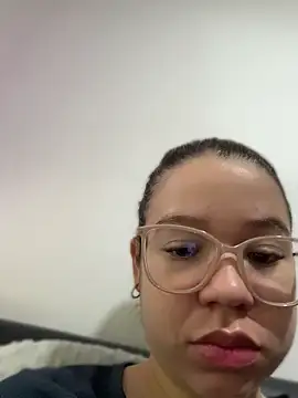 Snapshot of Lucyklein2022 chatting on May 29, 2026, 3:51 pm Lucyklein2022 online show from May 29, 2026, 3:51 pm