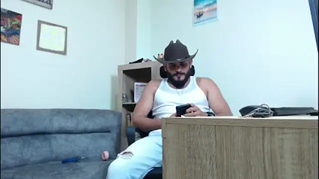Snapshot of cowboyht chatting on May 6, 2026, 12:20 pm cowboyht online show from May 6, 2026, 12:20 pm