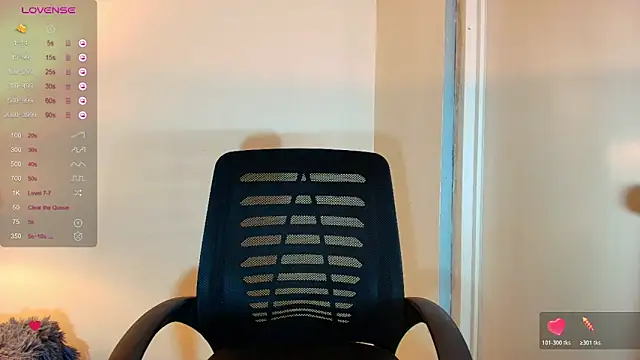 Snapshot of FuckDollNicky chatting on April 25, 2026, 7:44 am FuckDollNicky online show from April 25, 2026, 7:44 am