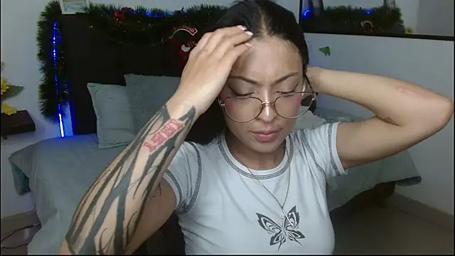 vaness weet online show from December 21, 2025, 8:42 pm