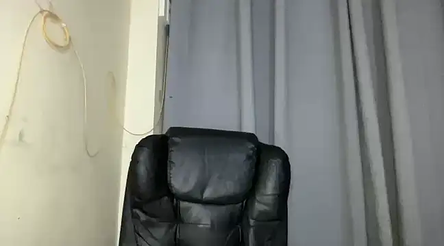 Snapshot of MeganTheRarest chatting on March 10, 2025, 9:23 am MeganTheRarest online show from March 10, 2025, 9:23 am