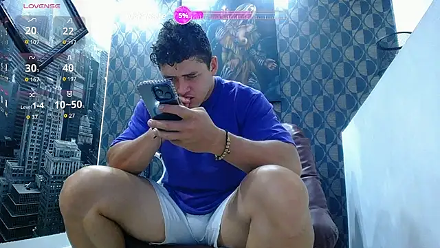 Leonsmoron online show from March 25, 2026, 10:41 pm