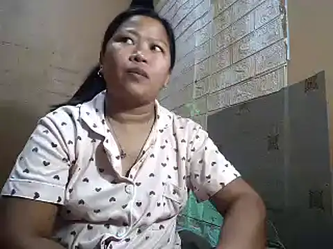 Snapshot of sweethotmom chatting on January 20, 2025, 12:04 am sweethotmom online show from January 20, 2025, 12:04 am