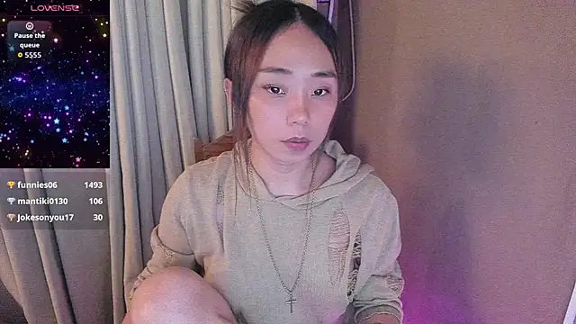 MissAyaCollins online show from November 17, 2025, 3:27 pm