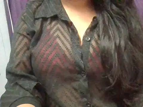 Snapshot of Roopshikha39 chatting on May 7, 2026, 7:28 pm Roopshikha39 online show from May 7, 2026, 7:28 pm