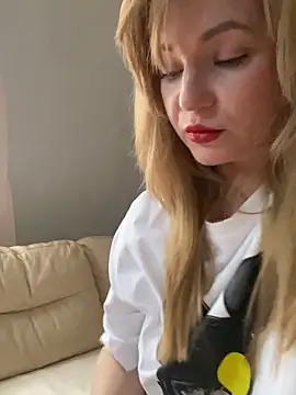 Snapshot of Lady__Maria chatting on April 9, 2026, 2:34 pm Lady Maria online show from April 9, 2026, 2:34 pm