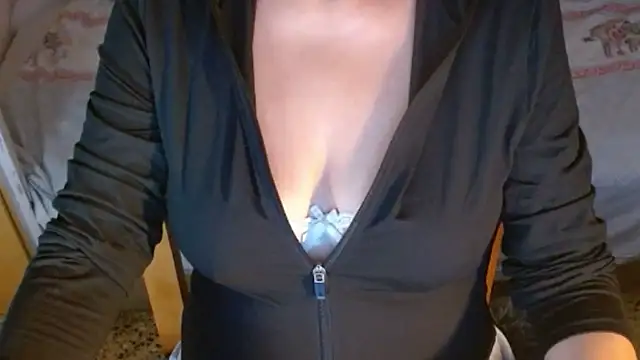 Snapshot of MysteryLadyxXx chatting on July 12, 2026, 1:12 pm MysteryLadyxXx online show from July 12, 2026, 1:12 pm