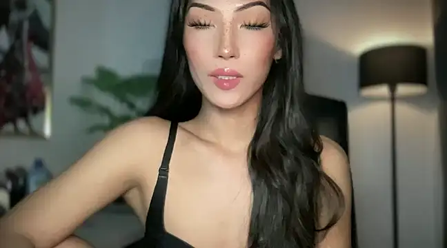 Snapshot of Bella_Gordon chatting on February 28, 2025, 11:45 pm Bella Gordon online show from February 28, 2025, 11:45 pm