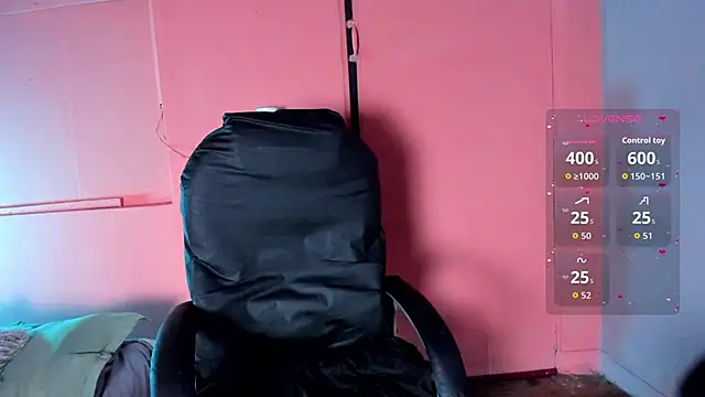 Snapshot of Desipleasure chatting on October 13, 2025, 5:03 pm Desipleasure online show from October 13, 2025, 5:03 pm