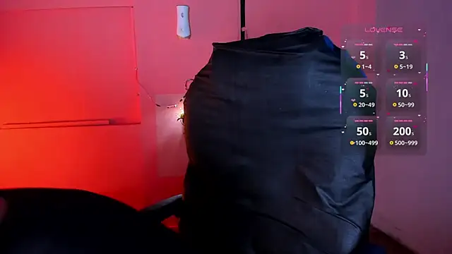 Snapshot of Desipleasure chatting on January 16, 2026, 8:13 pm Desipleasure online show from January 16, 2026, 8:13 pm