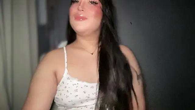 Snapshot of MissCataleyaxxx chatting on November 9, 2025, 12:14 am MissCataleyaxxx online show from November 9, 2025, 12:14 am