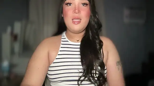 Snapshot of MissCataleyaxxx chatting on November 15, 2025, 12:14 am MissCataleyaxxx online show from November 15, 2025, 12:14 am