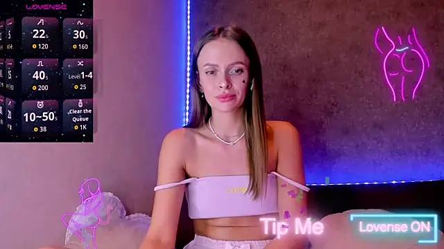 madina taher online show from September 14, 2025, 9:04 pm