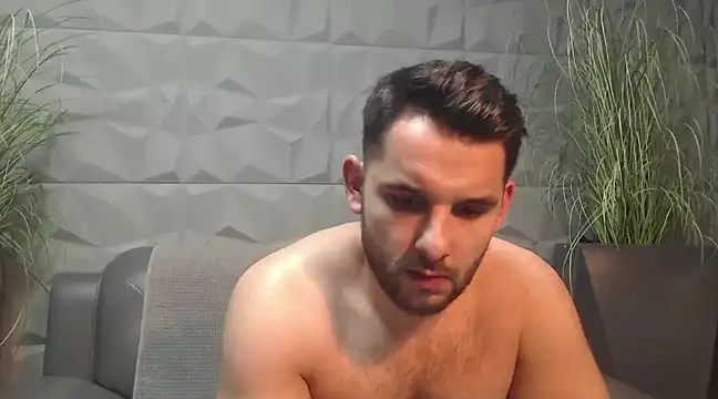 Antoniodiamond online show from February 26, 2025, 9:09 pm