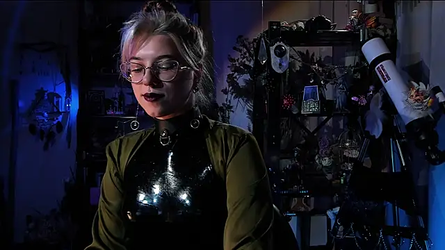 Snapshot of Scarlett_Wanner chatting on March 5, 2025, 7:49 pm Scarlett Wanner online show from March 5, 2025, 7:49 pm