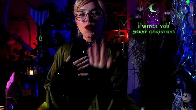 Snapshot of Scarlett_Wanner chatting on December 28, 2024, 7:43 pm Scarlett Wanner online show from December 28, 2024, 7:43 pm