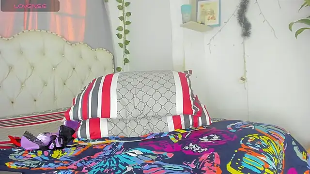 Snapshot of khalyn_jenner chatting on September 12, 2025, 10:20 pm khalyn jenner online show from September 12, 2025, 10:20 pm