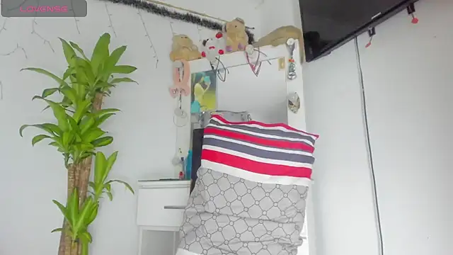 Snapshot of khalyn_jenner chatting on September 22, 2025, 10:27 pm khalyn jenner online show from September 22, 2025, 10:27 pm