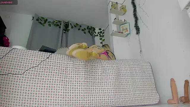 Snapshot of khalyn_jenner chatting on March 10, 2025, 12:07 am khalyn jenner online show from March 10, 2025, 12:07 am