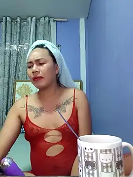 Snapshot of lady_kim_boner chatting on May 24, 2026, 2:00 am lady kim boner online show from May 24, 2026, 2:00 am