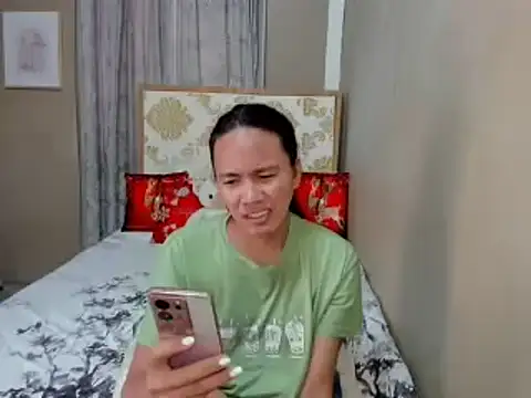 lady kim boner online show from December 6, 2024, 7:37 am