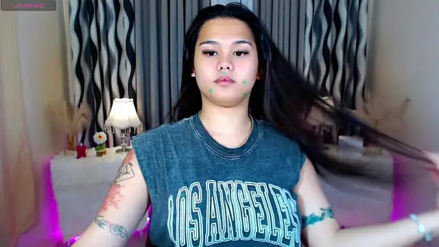 Snapshot of Ella_Fantasiax chatting on October 5, 2025, 7:59 pm Ella Fantasiax online show from October 5, 2025, 7:59 pm