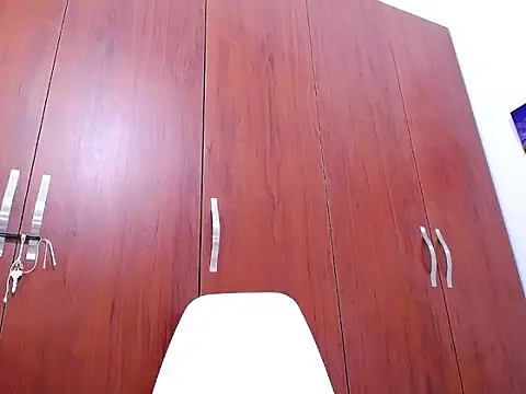 Snapshot of hornywife_ chatting on October 6, 2025, 6:30 pm hornywife online show from October 6, 2025, 6:30 pm