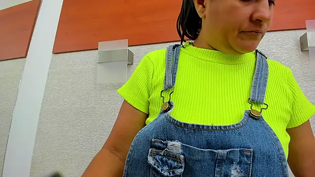 allice green online show from November 15, 2025, 12:58 am