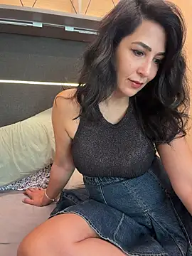 Cataleya80 online show from May 15, 2026, 11:08 am