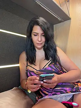 Cataleya80 online show from May 17, 2026, 9:42 am