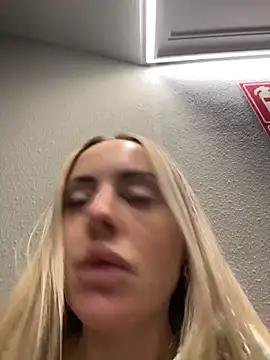 Snapshot of EmaSalis chatting on March 2, 2026, 8:21 am EmaSalis online show from March 2, 2026, 8:21 am