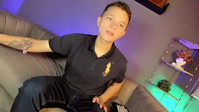 Snapshot of Tim_wolf chatting on November 6, 2025, 1:59 pm Tim wolf online show from November 6, 2025, 1:59 pm