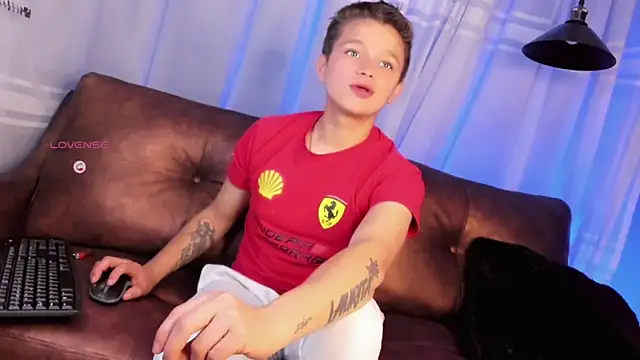 Snapshot of Tim_wolf chatting on October 25, 2025, 8:42 pm Tim wolf online show from October 25, 2025, 8:42 pm