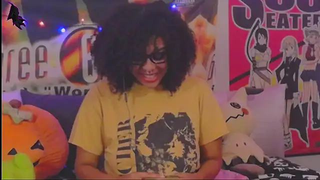 Snapshot of N1NT3NDH03 chatting on December 13, 2024, 6:00 am N1NT3NDH03 online show from December 13, 2024, 6:00 am