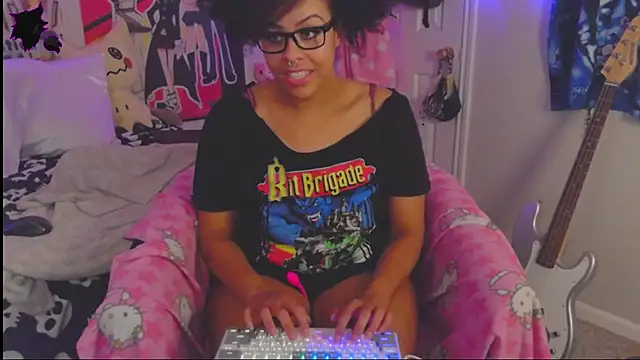 Snapshot of N1NT3NDH03 chatting on December 6, 2024, 4:41 am N1NT3NDH03 online show from December 6, 2024, 4:41 am