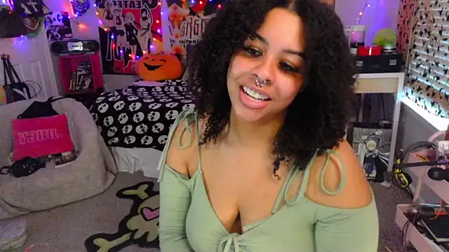 Snapshot of N1NT3NDH03 chatting on September 24, 2025, 12:22 pm N1NT3NDH03 online show from September 24, 2025, 12:22 pm