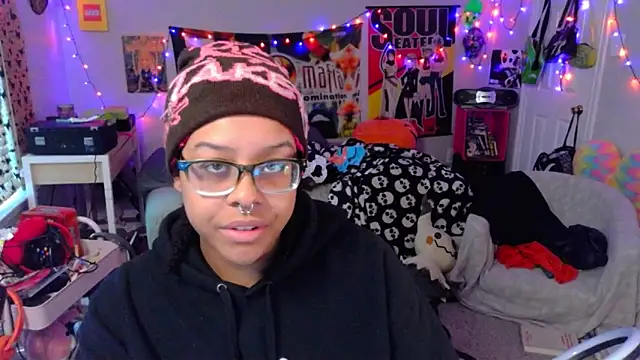 Snapshot of N1NT3NDH03 chatting on October 8, 2025, 12:39 pm N1NT3NDH03 online show from October 8, 2025, 12:39 pm