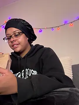 Snapshot of N1NT3NDH03 chatting on November 28, 2025, 3:45 pm N1NT3NDH03 online show from November 28, 2025, 3:45 pm