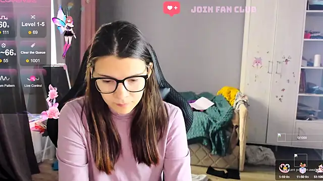 MollyLollipop online show from October 9, 2025, 7:09 am