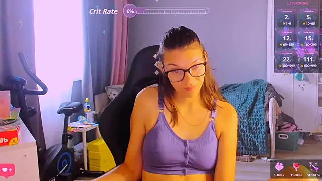 Snapshot of MollyLollipop chatting on August 3, 2026, 9:04 am MollyLollipop online show from August 3, 2026, 9:04 am