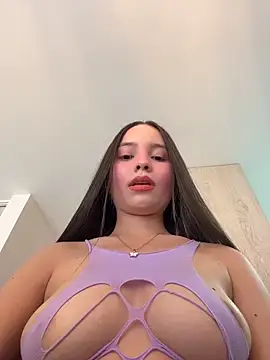 Snapshot of MiaJacksonn chatting on April 24, 2026, 5:48 pm MiaJacksonn online show from April 24, 2026, 5:48 pm