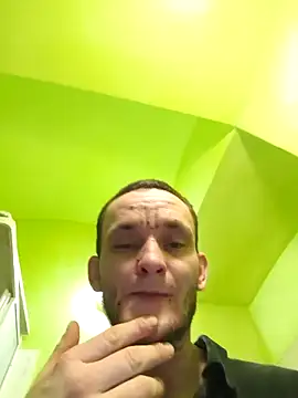 Snapshot of Honzziik0011 chatting on February 24, 2026, 10:10 pm Honzziik0011 online show from February 24, 2026, 10:10 pm