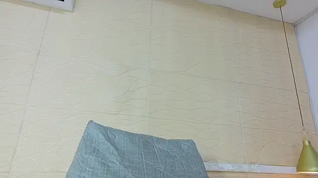 Snapshot of Sweet_baby_hellen chatting on October 28, 2025, 4:24 am Sweet baby hellen online show from October 28, 2025, 4:24 am