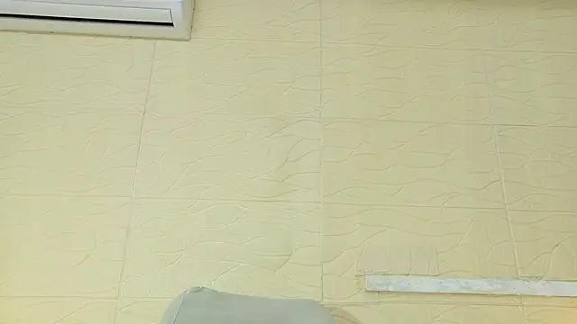 Snapshot of Sweet_baby_hellen chatting on September 23, 2025, 4:30 am Sweet baby hellen online show from September 23, 2025, 4:30 am