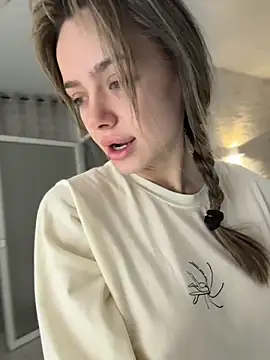 Snapshot of Kylie_Desire chatting on November 15, 2025, 11:42 pm Kylie Desire online show from November 15, 2025, 11:42 pm